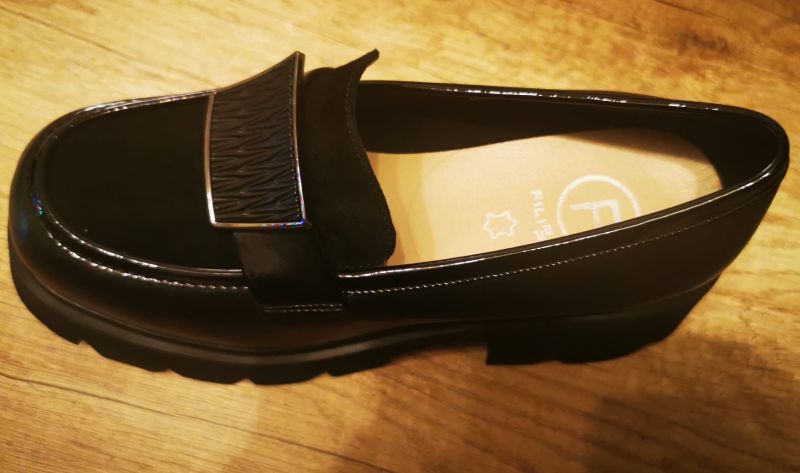 Filippo Lederhalbschuhe mit Absatz DP6274/24 BK Schwarz