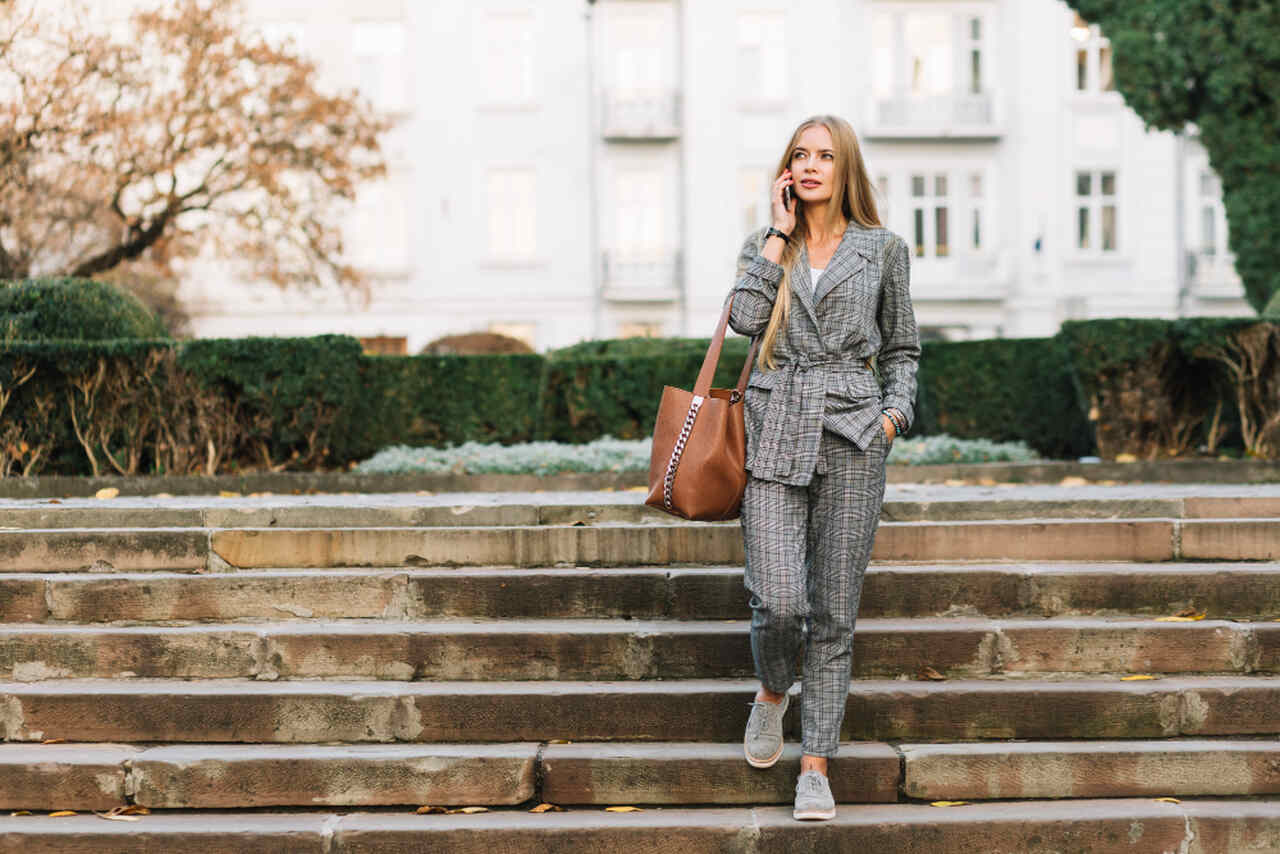 Schuhe zur karierten Hose – welche soll man wählen? Styling-Tipps für Damen und Herren